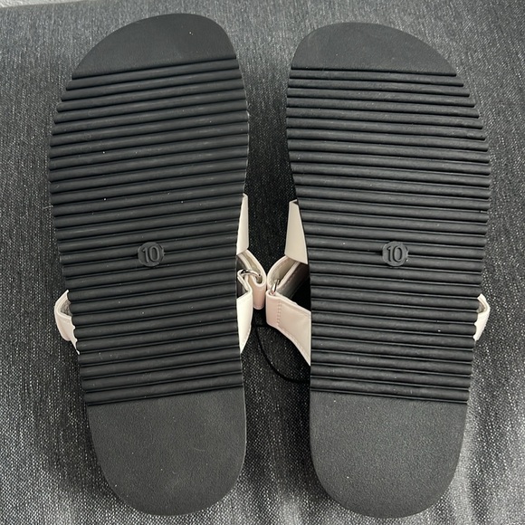 Haley slide sandals NWT - Picture 8 of 8